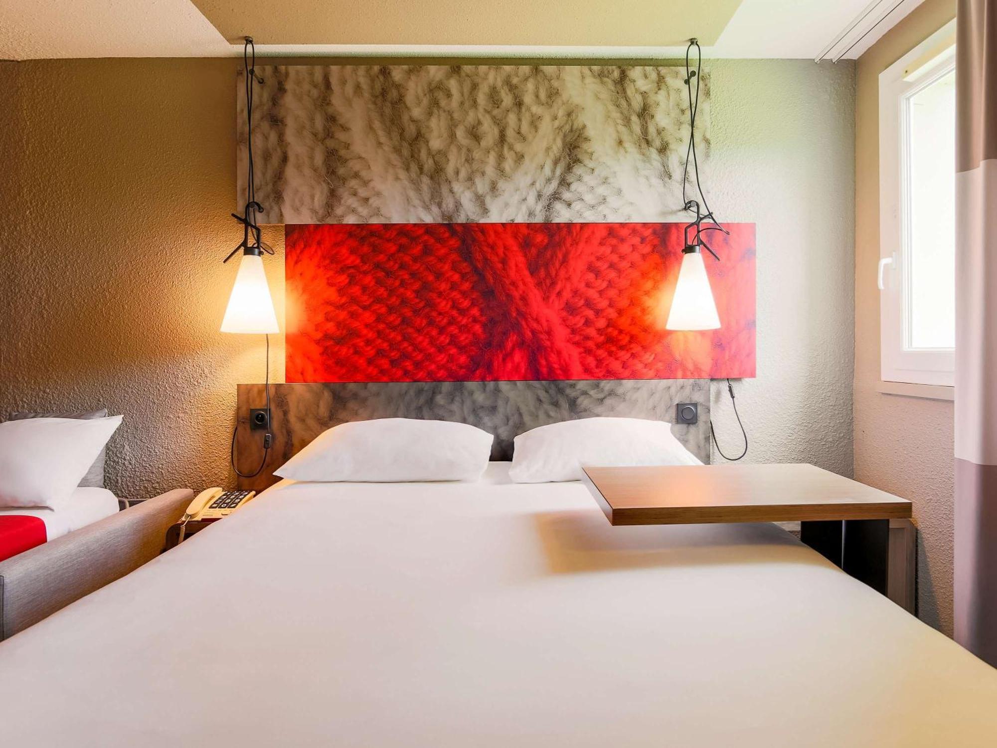 Hotel Ibis Carcassonne Est La Cite Exterior foto