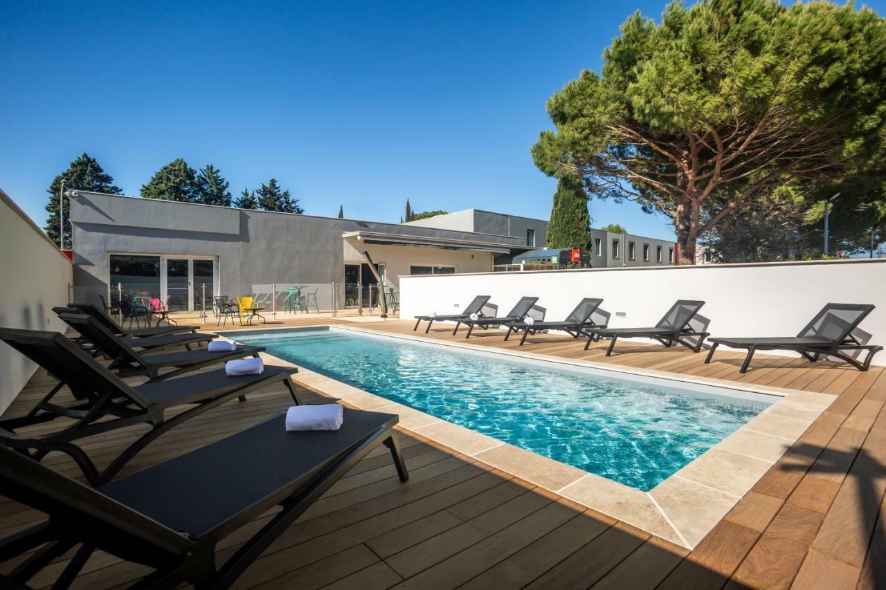 Hotel Ibis Carcassonne Est La Cite Exterior foto